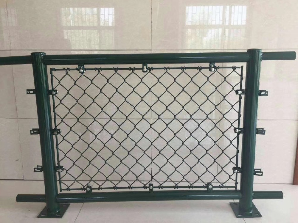 口字型体育场围网